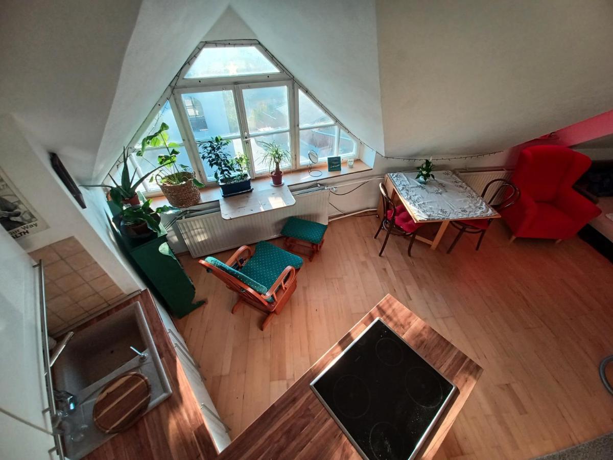 Artist Apartment Банска-Бистрица Экстерьер фото